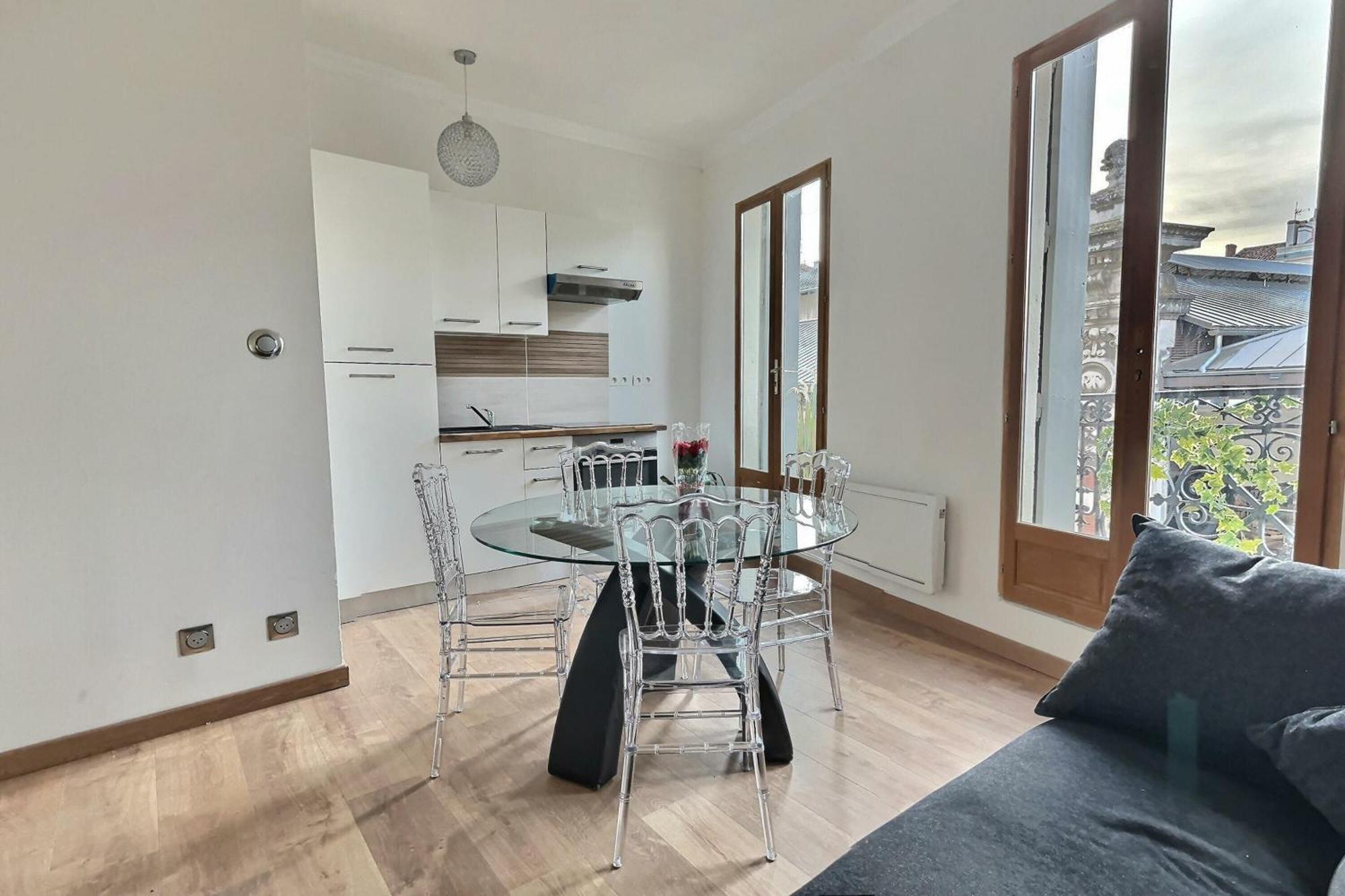 Appartement De Charme Avec Balcon Au Pied Des Commerces Béziers Kültér fotó