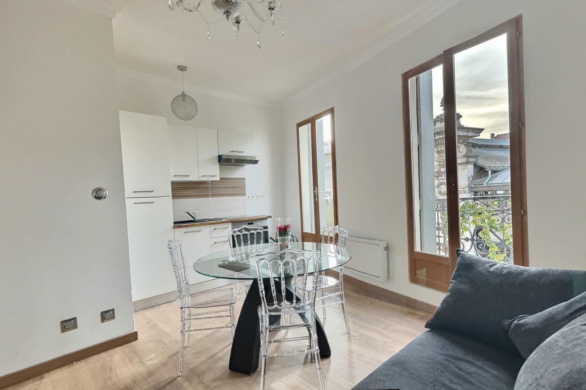 Appartement De Charme Avec Balcon Au Pied Des Commerces Béziers Kültér fotó